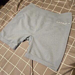 Youngla women gym shorts size Medium